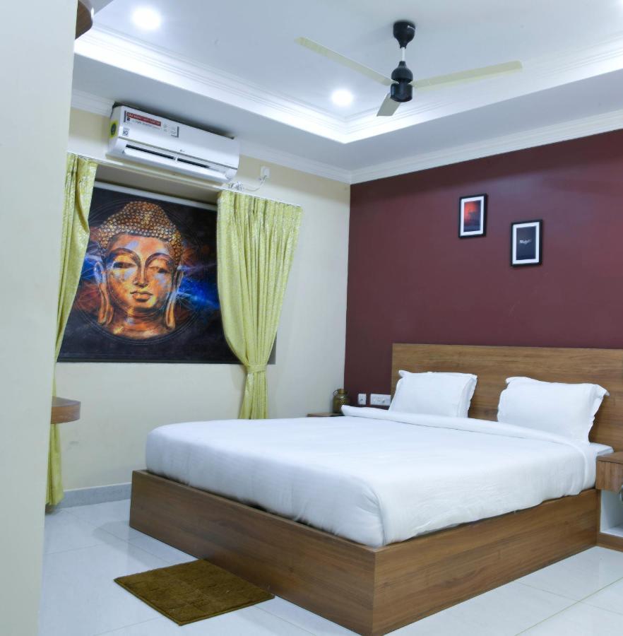 Airavat Hotel Bhubaneswar Exterior photo