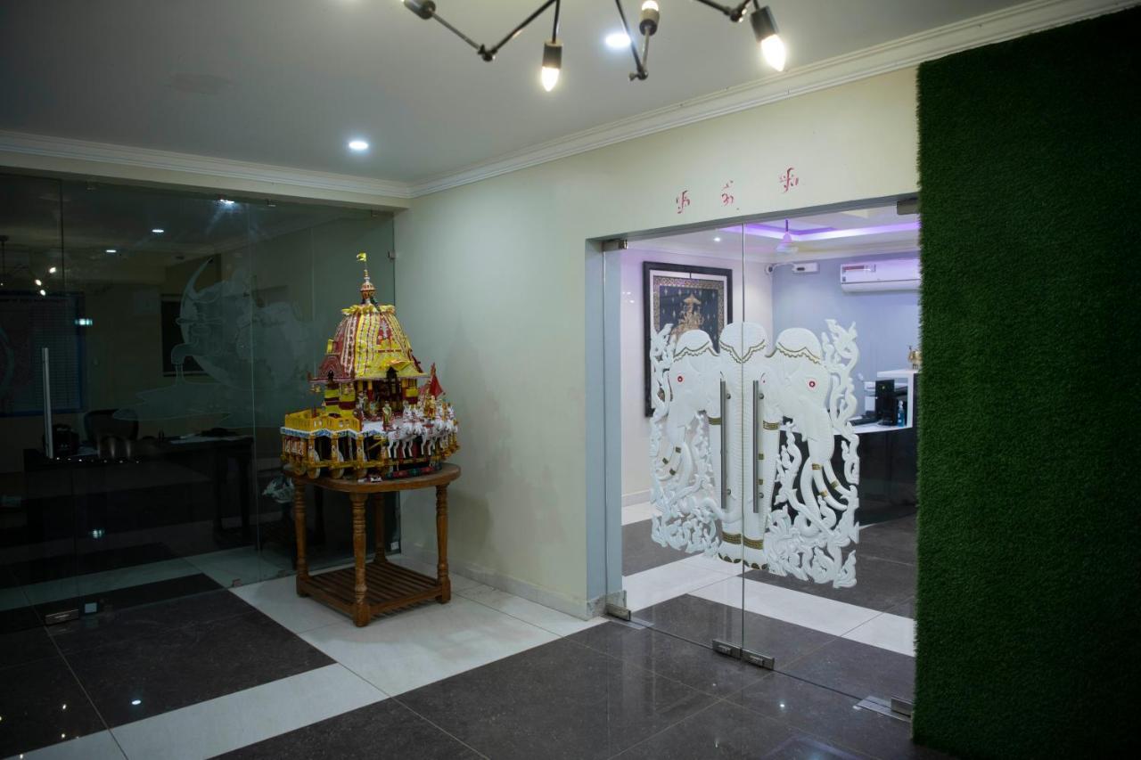 Airavat Hotel Bhubaneswar Exterior photo